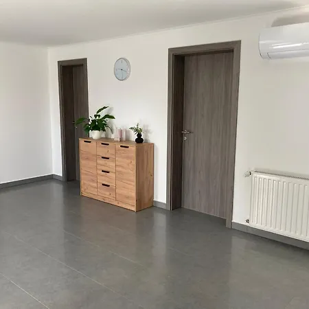 Park Vendeghaz Apartment Bakonyszentkiraly